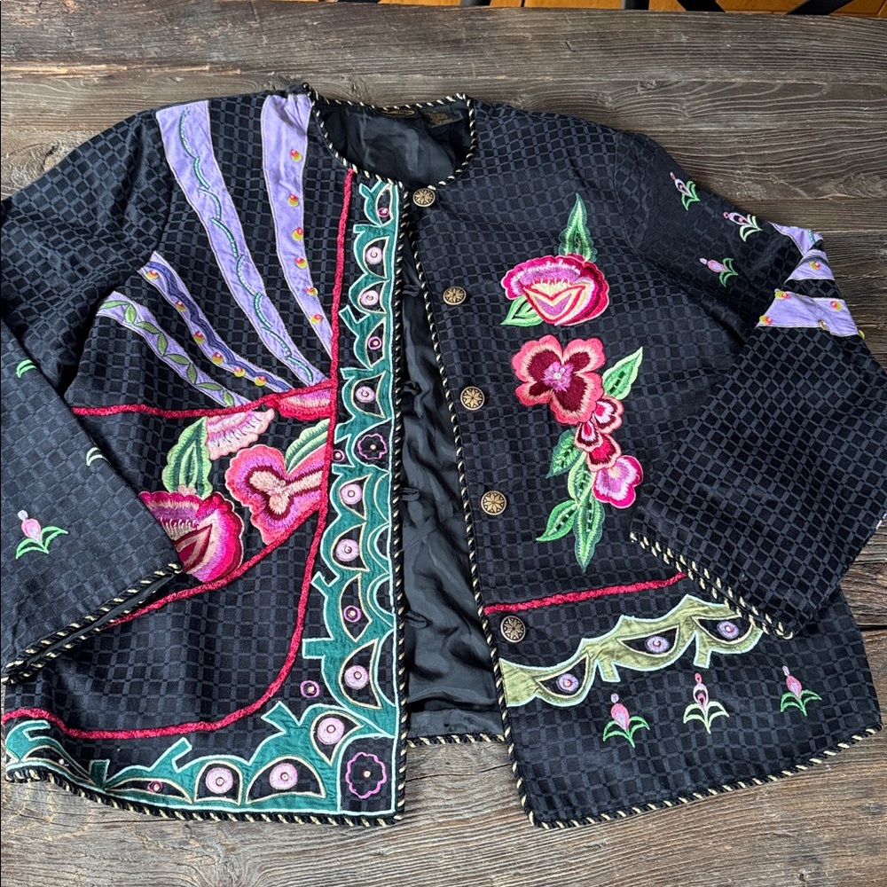 Allure appliqué embroidered and embellished black jacket Size XL